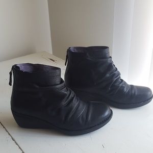 Dansko Arisa Ankle Boots